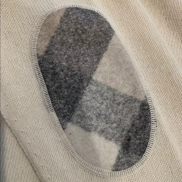 ✔️SOLD Burberry Brit Nova Check Cashmere Sweater - Picture 2 of 4